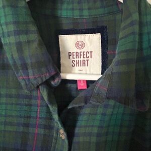Women’s plaid flannel button up